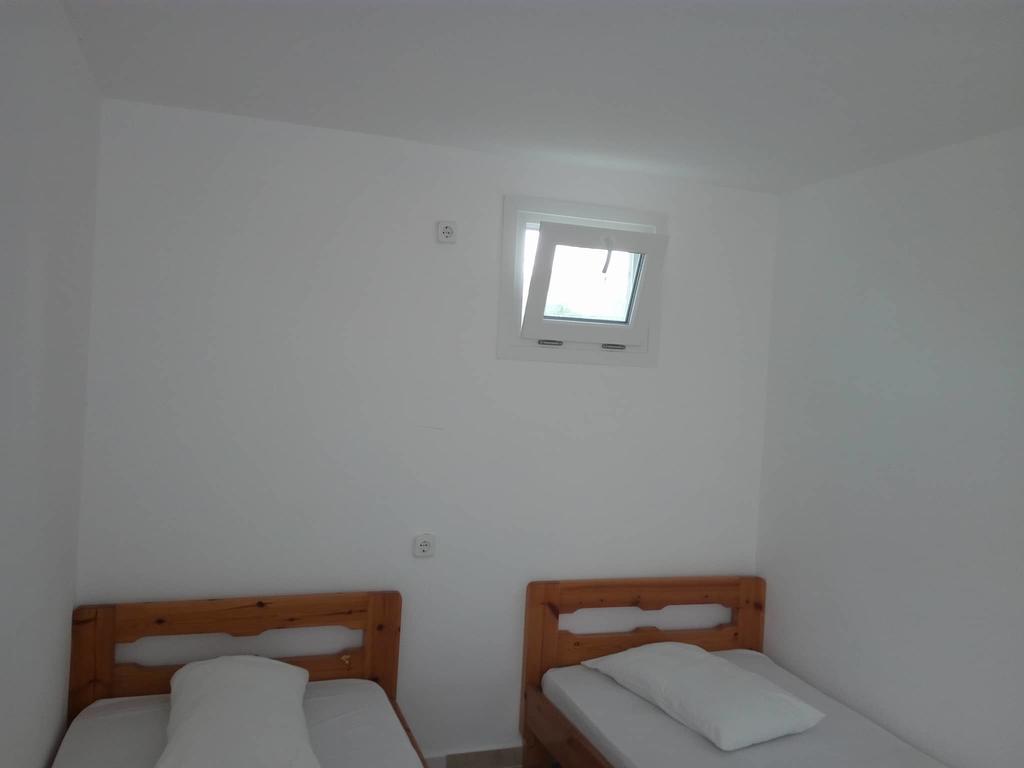 San Efrem Aparthotel Perissa  Rum bild